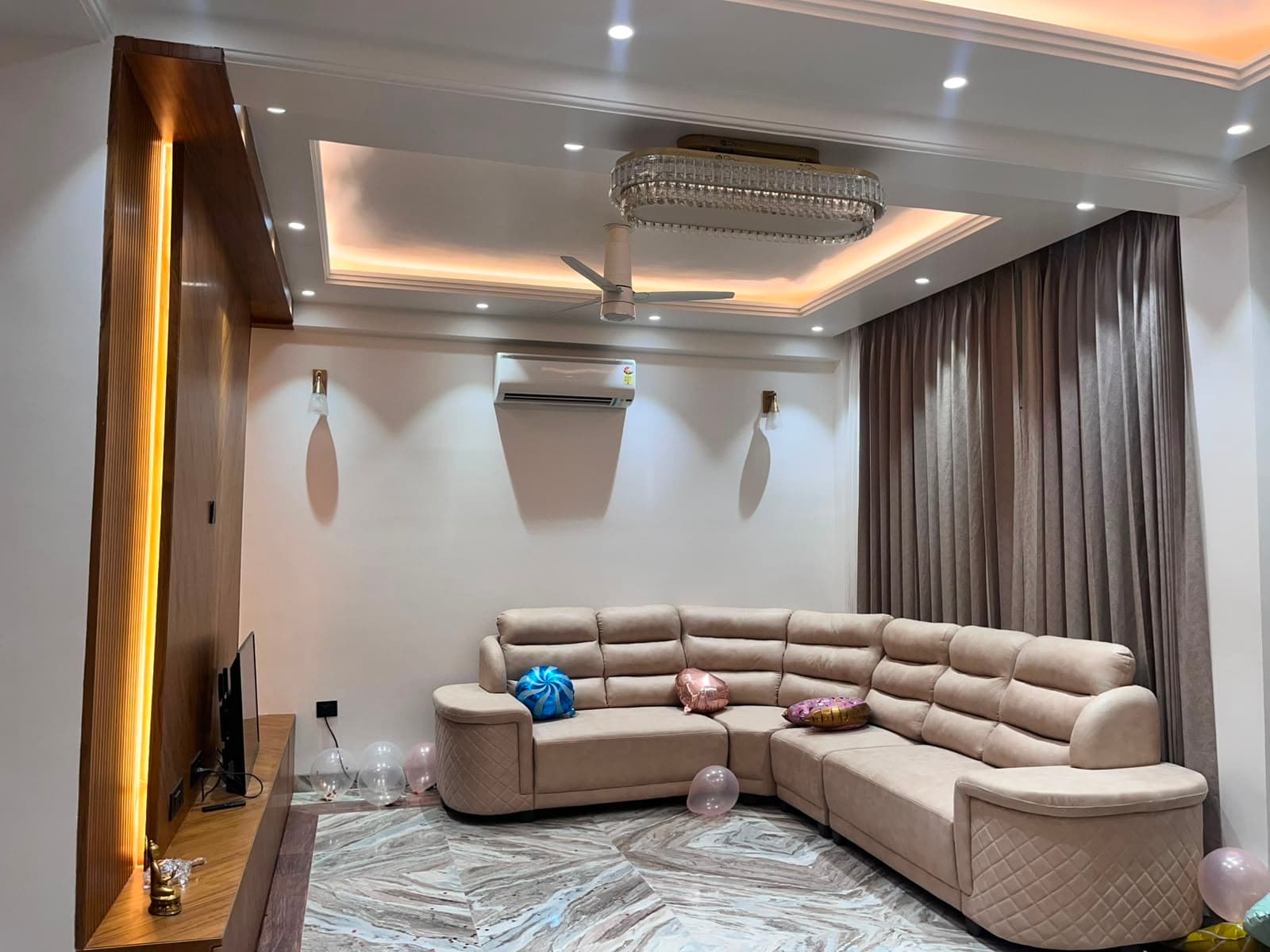 HDFC Bank — Sec-44, Noida